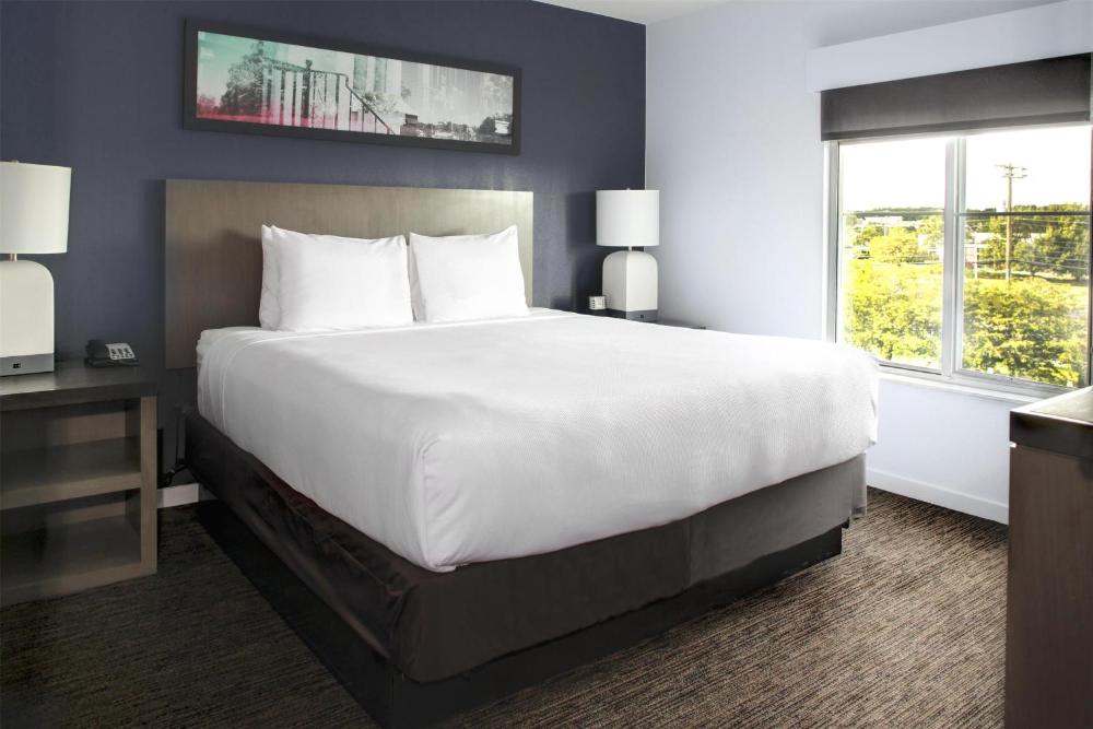 One-Bedroom King Suite interior